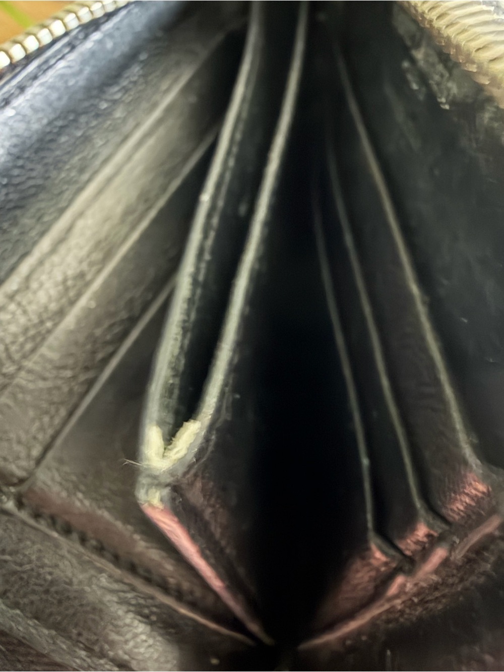 AUTHENTIC Saint Laurent Black Leather Zip Card Wallet - Picture 4 of 7